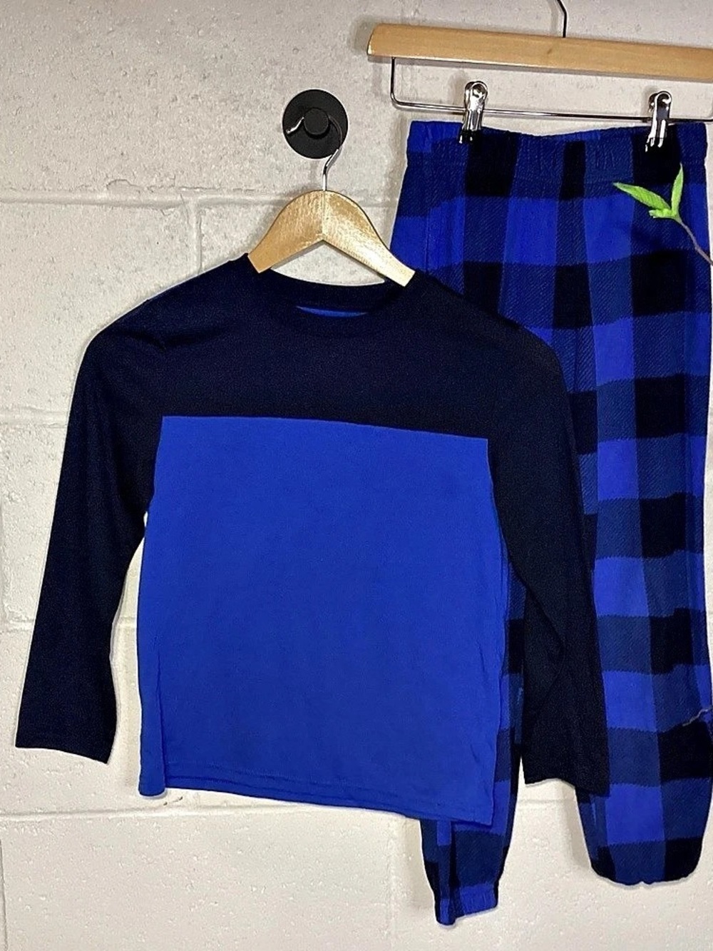Cat & Jack Girls Plaid Pajama Set Blue Size Medium (8)